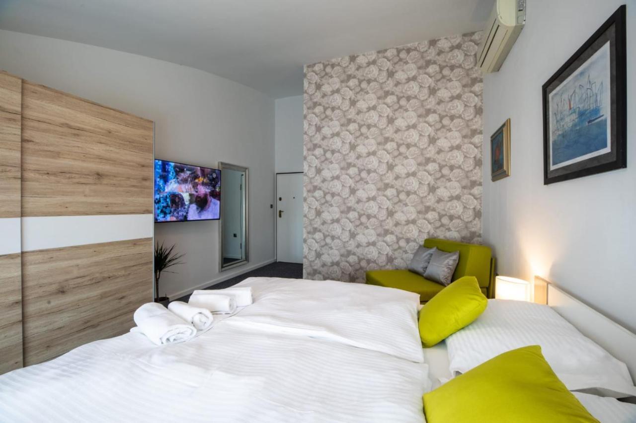 Bed and Breakfast Four Roses Zagreb Exterior foto
