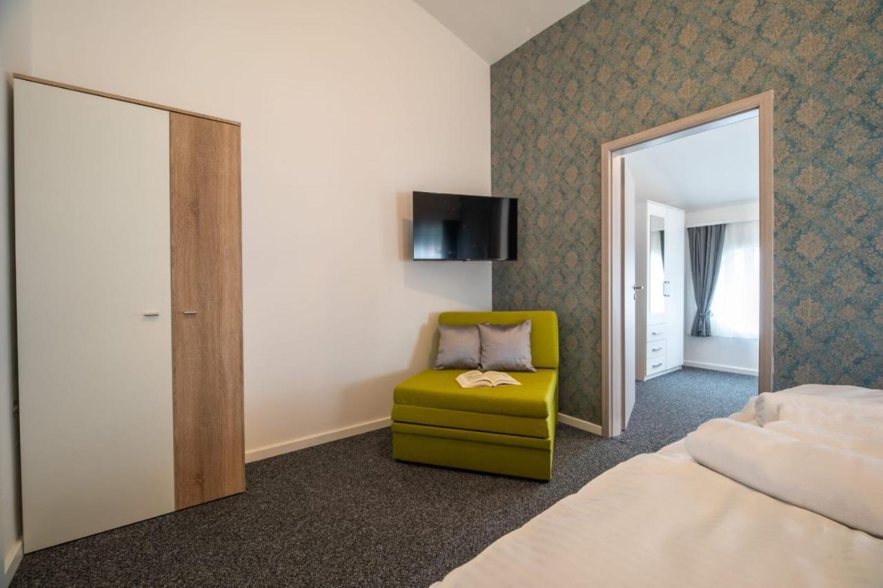 Bed and Breakfast Four Roses Zagreb Exterior foto